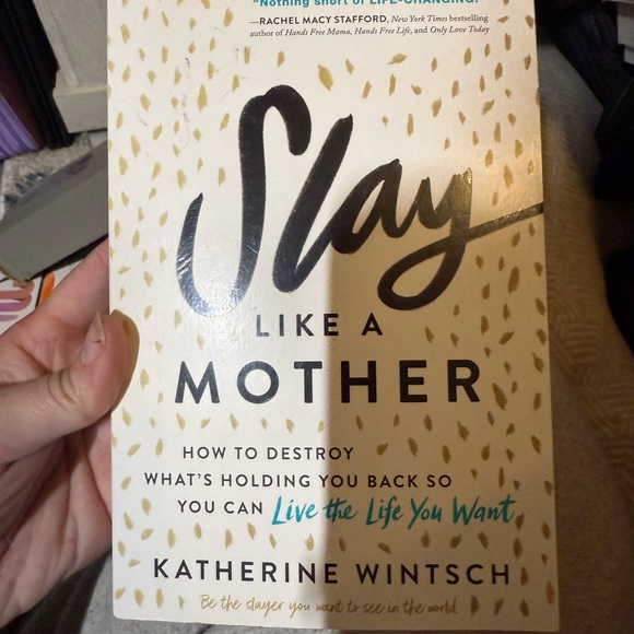 Books - Picture 2 of 11